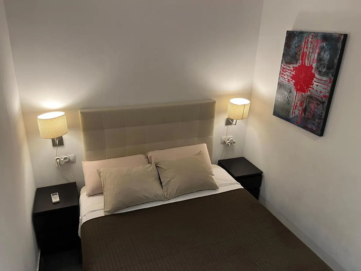 Gorgeous Apartment In Downtown Barcellona