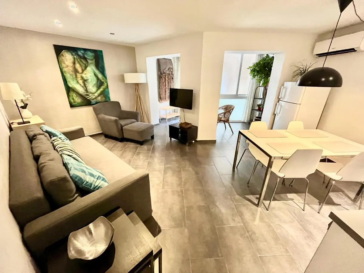 Gorgeous Apartment In Downtown Barcellona